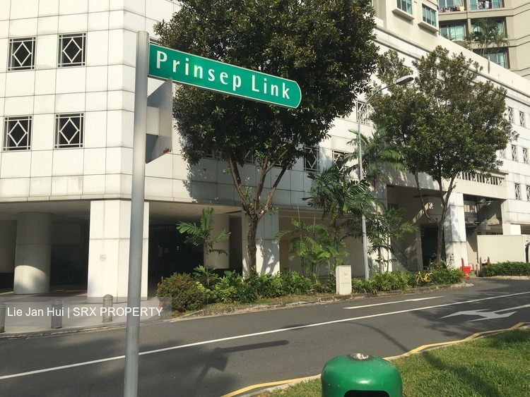 Sunshine Plaza (D7), Office #182864632